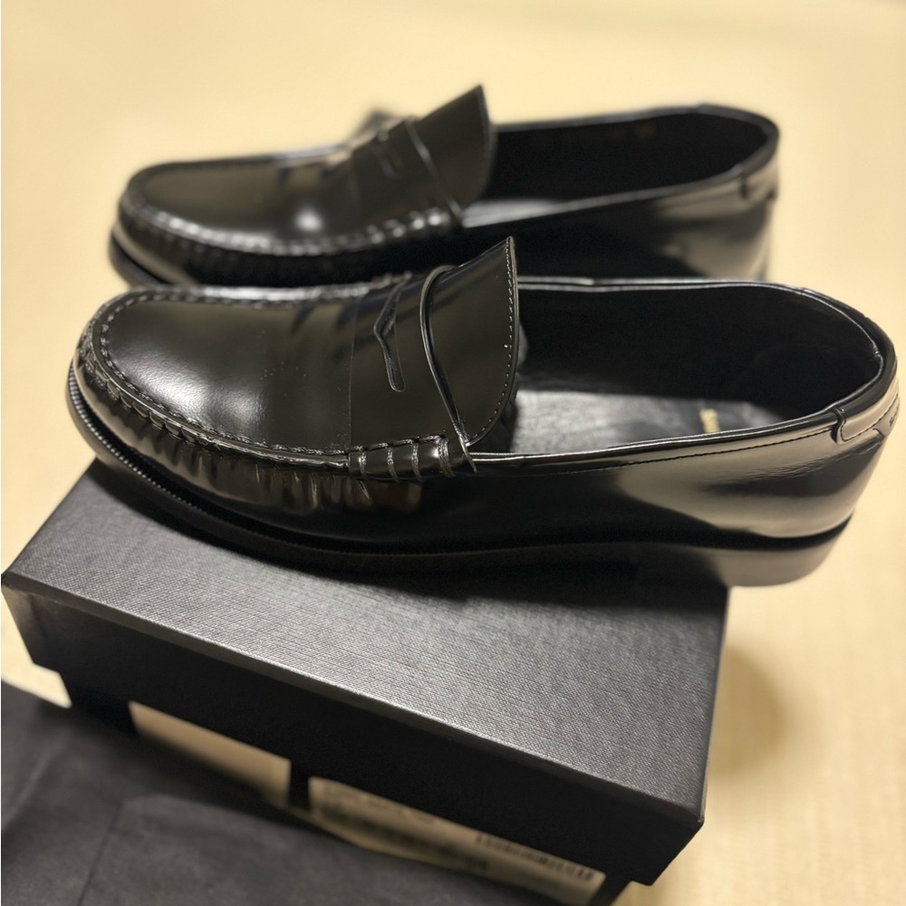 Saint Laurent Black Patent Leather Loafers - Picture 5 of 7